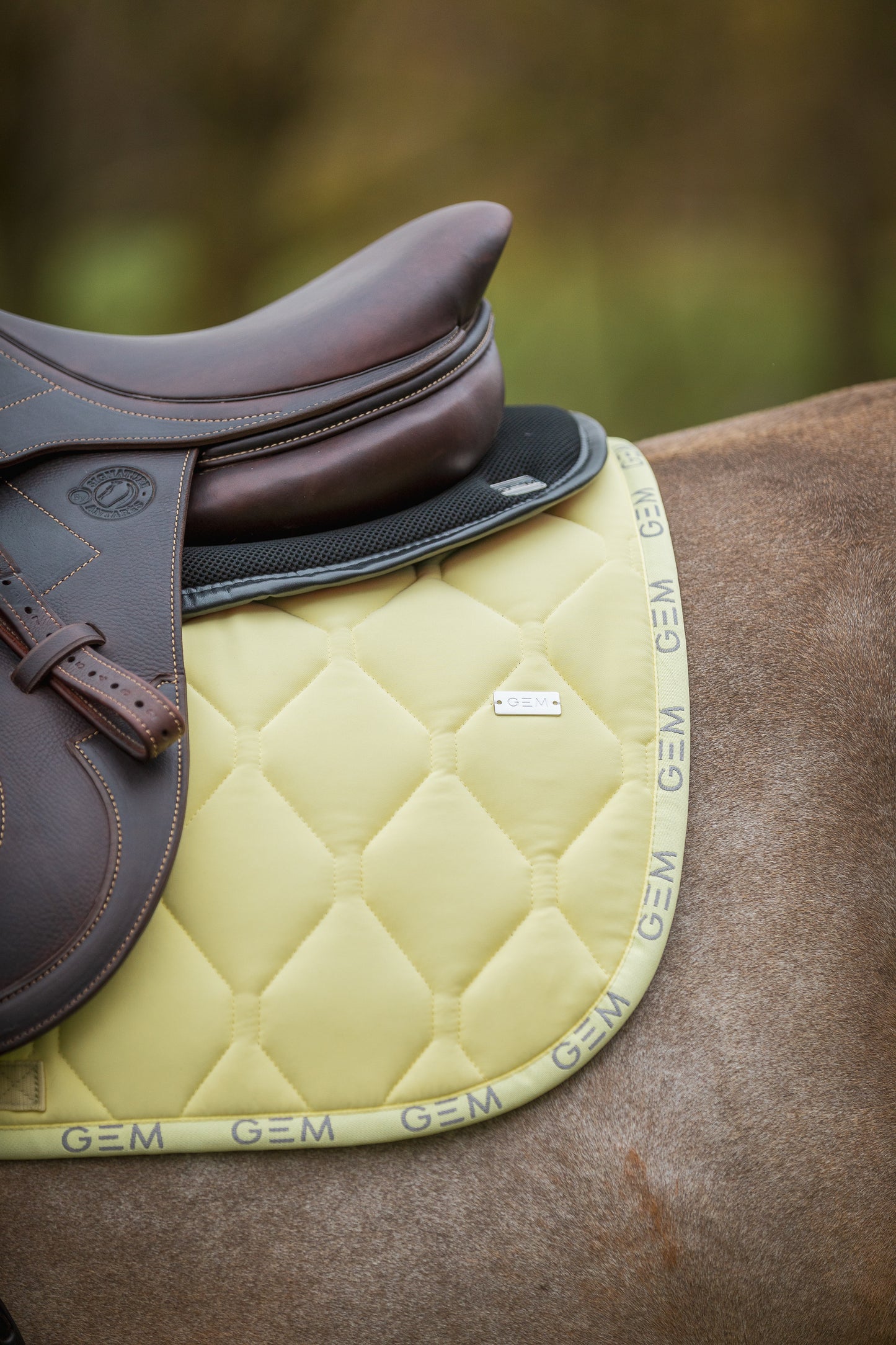 GEM - Tapis Love Jaune