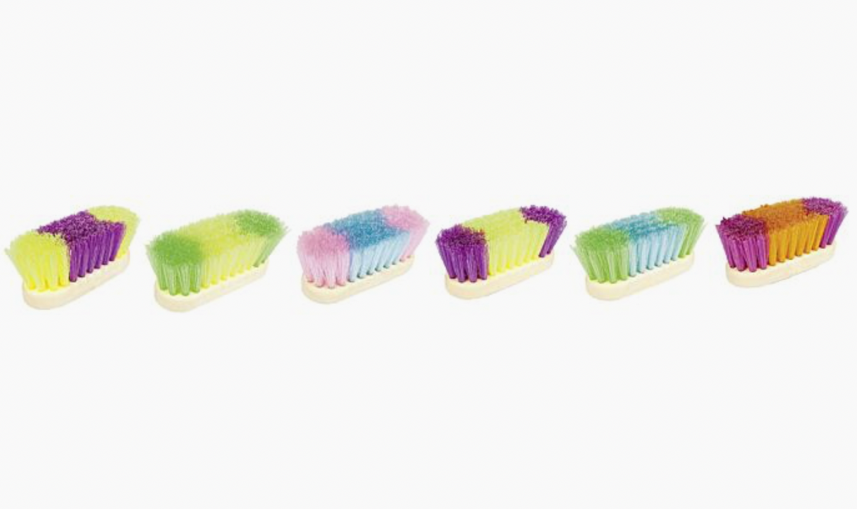 Petite brosse dure