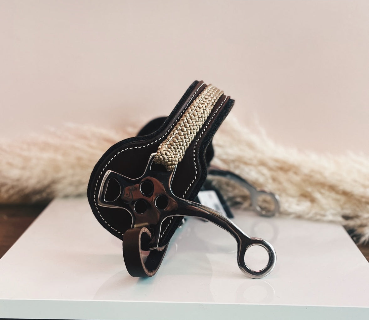 Hackamore en cuir et feutre de laine